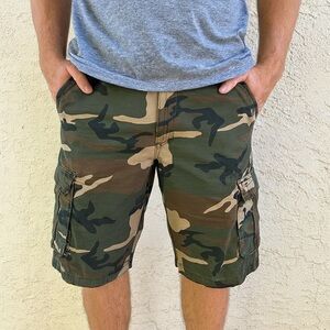 Beverly Hills Polo Club Camouflage Cargo Shorts Green Black Casual Size 32